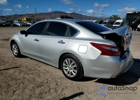 2016 Nissan Altima 2.5 z USA, uszkodzony, nr VIN 1N4AL3AP2GN325115